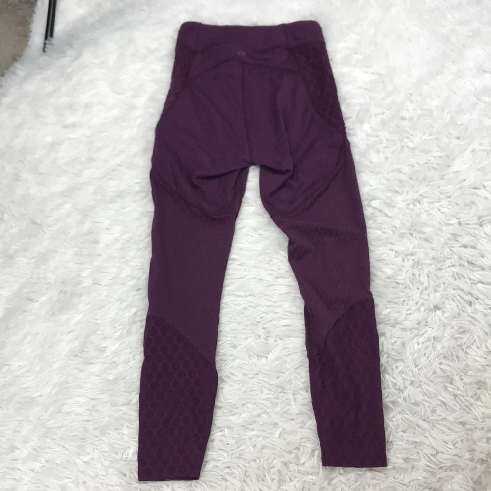Lululemon Geo Tight 28" *lululemon lab Plum - Picture 9 of 9